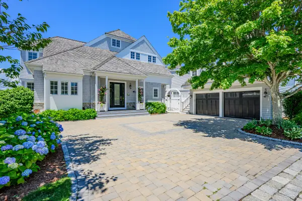 129 Shore Drive, Mashpee, MA 02649