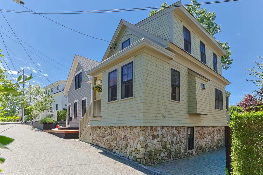 24 Cottage Street, Provincetown, MA 02657 - #2