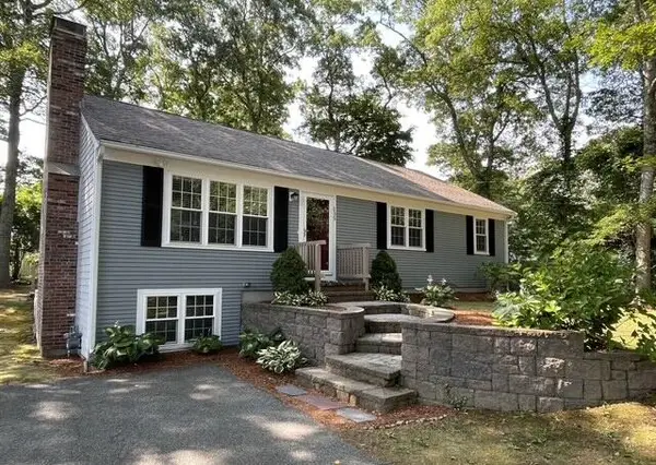 135 Scudder Avenue, Hyannis, MA 02601