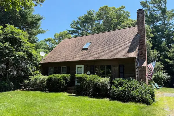 729 Old Barnstable Road, Teaticket, MA 02536