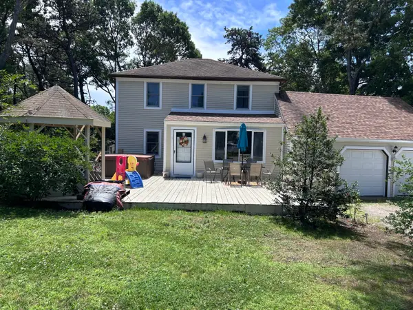 5 Whistler Lane, Dennis Port, MA 02639