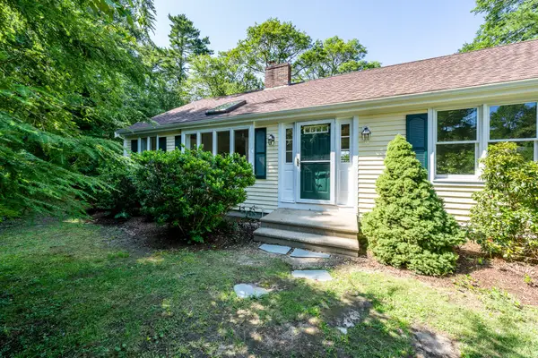 100 Farmersville Road, Sandwich, MA 02563
