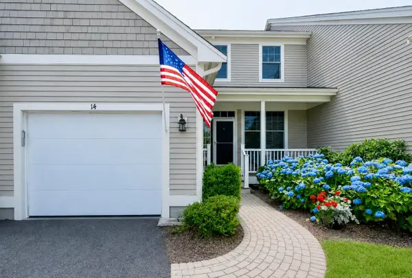 14 Stony Brook Drive, Mashpee, MA 02649