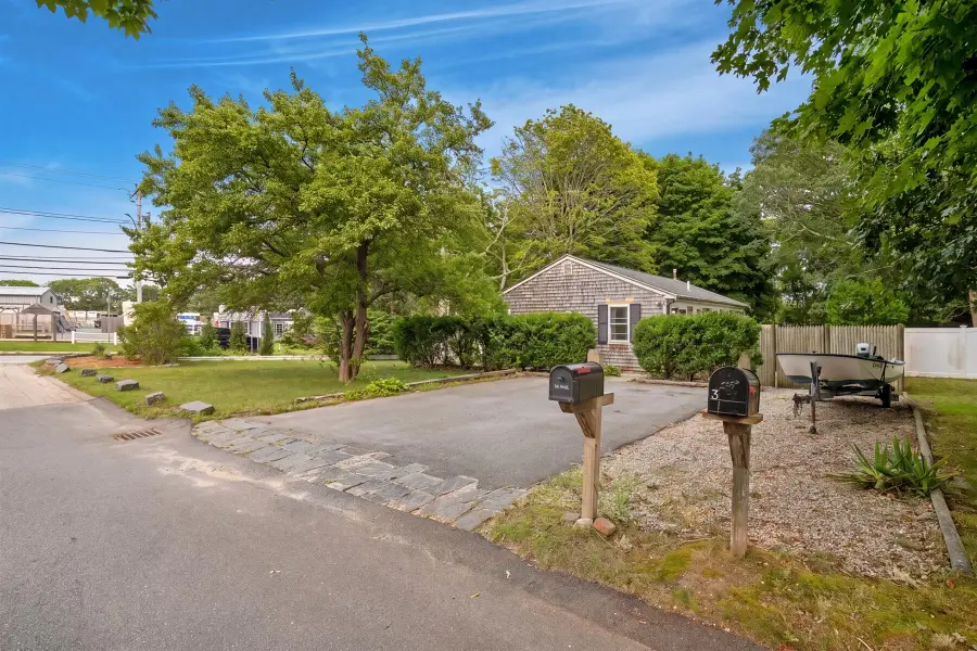 579 E Falmouth Highway, East Falmouth, MA 02536 - #2