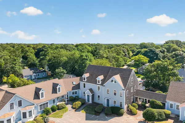 316 Sea Street #APT I, Hyannis, MA 02601