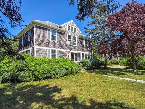 41 Edgartown Road, Vineyard Haven, MA 02568