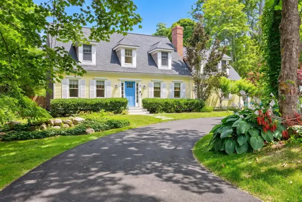 10 Westmoreland Drive, Falmouth, MA 02540