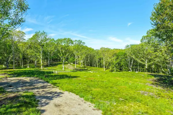 34 Ebens Lane, Chilmark, MA 02535