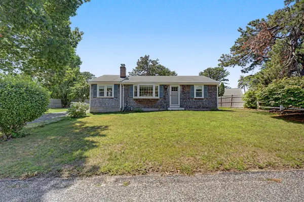 43 Dartmouth Road, West Dennis, MA 02670