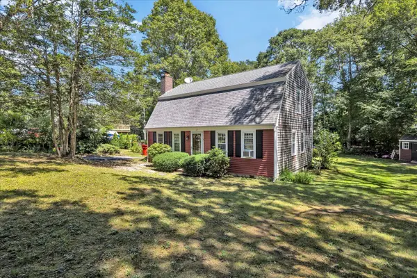 27 Oregon Road, Mashpee, MA 02649