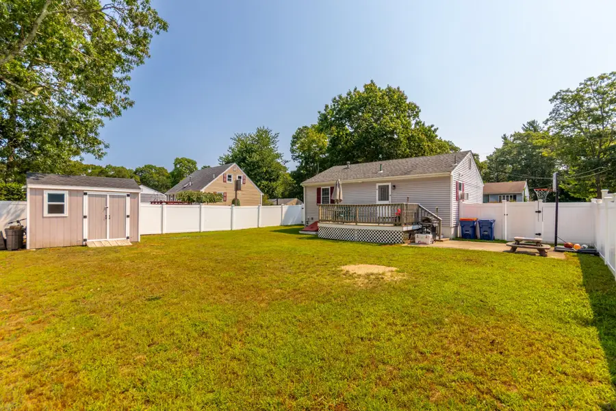 4 Standish Avenue, East Wareham, MA 02538 - #3