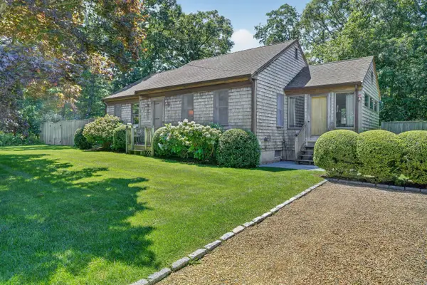 66 Hudson Avenue, Oak Bluffs, MA 02557