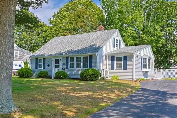 87 Vidal Avenue, Teaticket, MA 02536