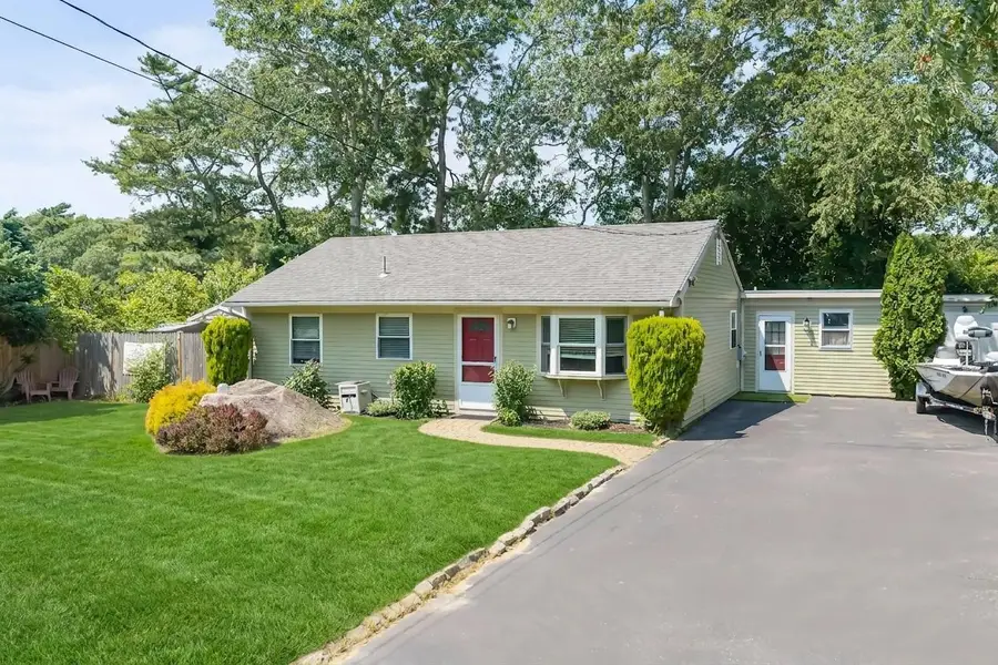 5 Birch Street, Buzzards Bay, MA 02532 - #3