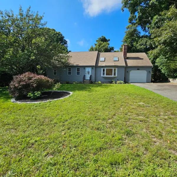 78 Barnacle Road, Yarmouth Port, MA 02675