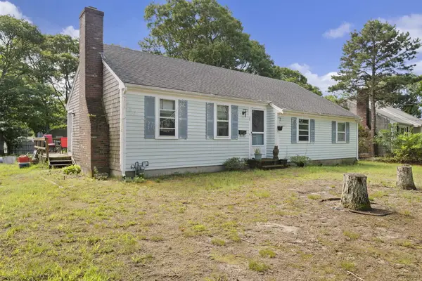 24 S Sea Avenue, West Yarmouth, MA 02673