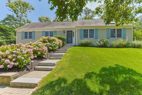 23 Taylors Pond Road, South Chatham, MA 02659