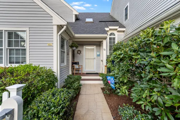78 Gold Leaf Lane, Mashpee, MA 02649