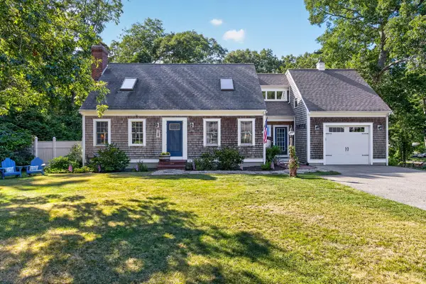 11 Burbank Street, Sandwich, MA 02563