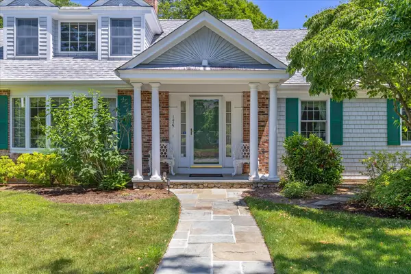 175 Hickory Hill Circle, Osterville, MA 02655