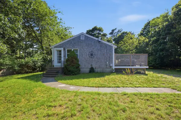 15 Commercial Street, South Yarmouth, MA 02664