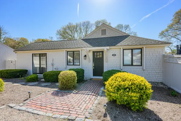 59 Mashie Circle, Mashpee, MA 02649