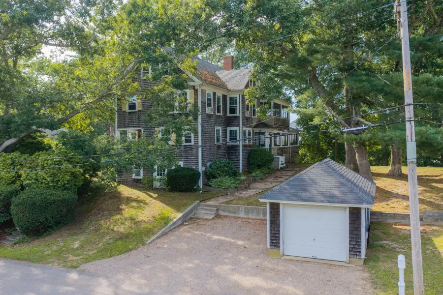 34 Pequossett Avenue, North Falmouth, MA 02556 - #3