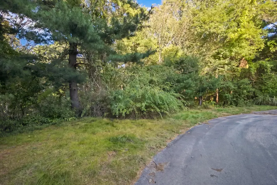 4 Haleys Way, Forestdale, MA 02644 - #3