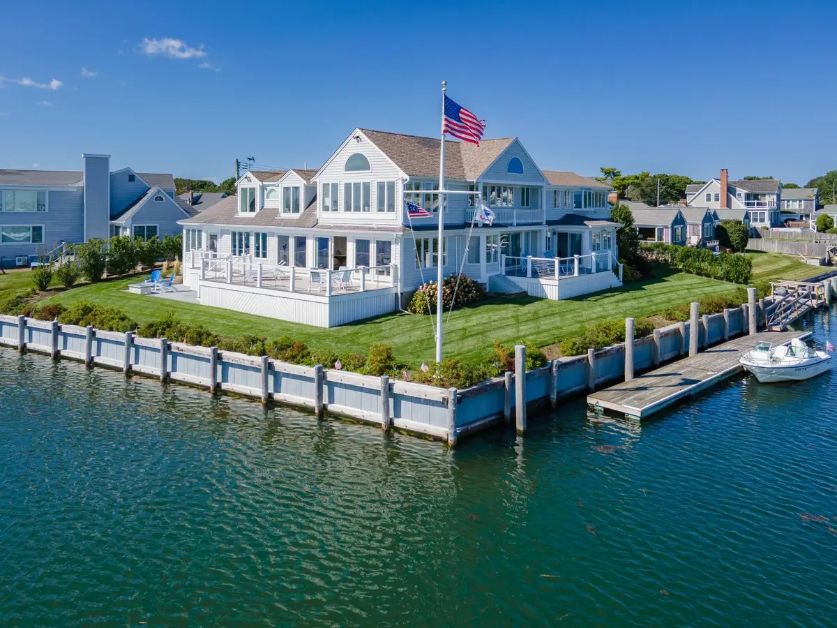 18 Wendy Way, West Dennis, MA 02670 - #1