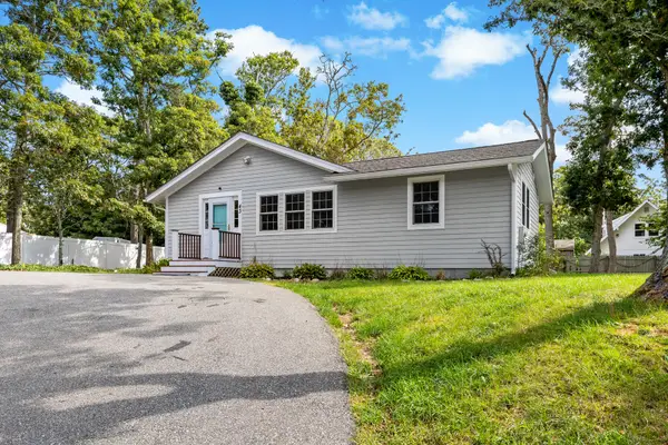 43 Forest Drive, Mashpee, MA 02649