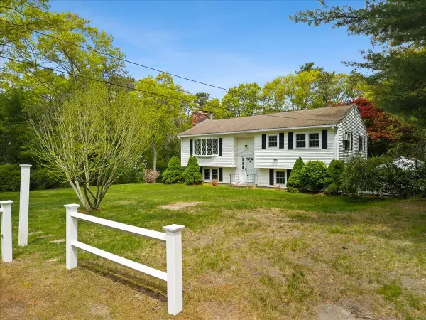 391 Scenic Highway, Buzzards Bay, MA 02532