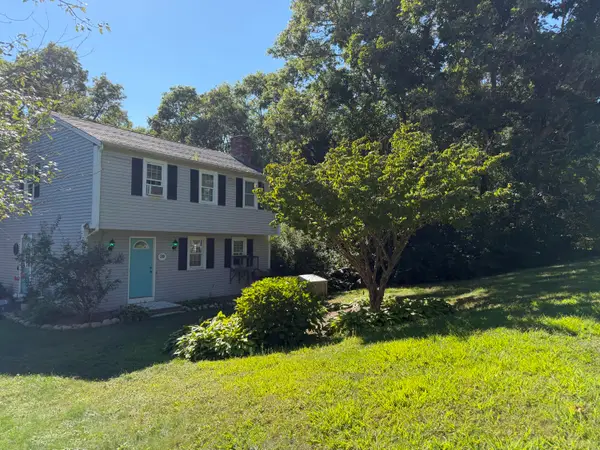 39 Warwick Way, Mashpee, MA 02649