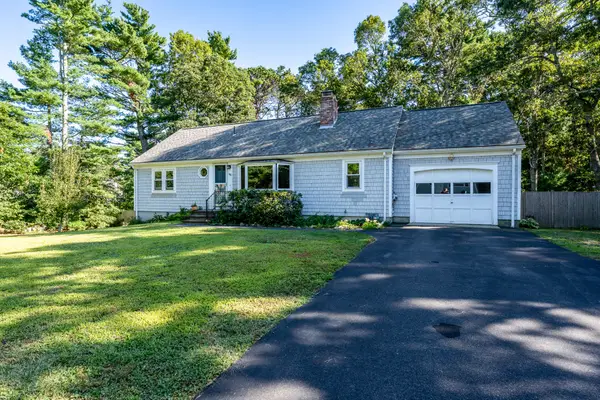 382 Mariner Circle, Cotuit, MA 02635