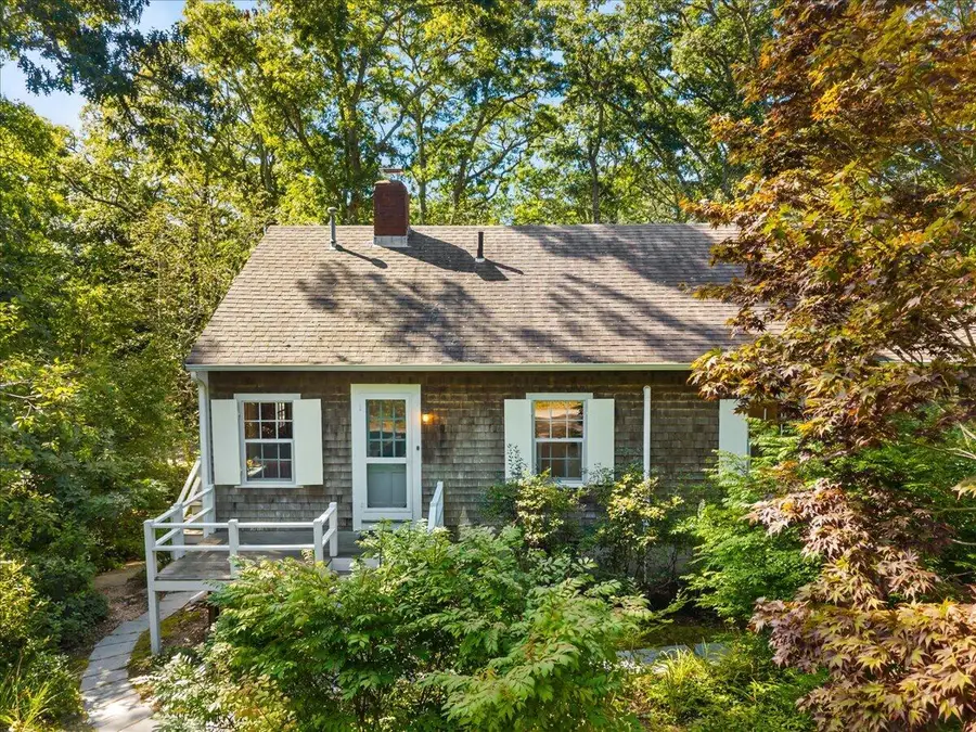89 F R Lillie Road, Woods Hole, MA 02543 - #2