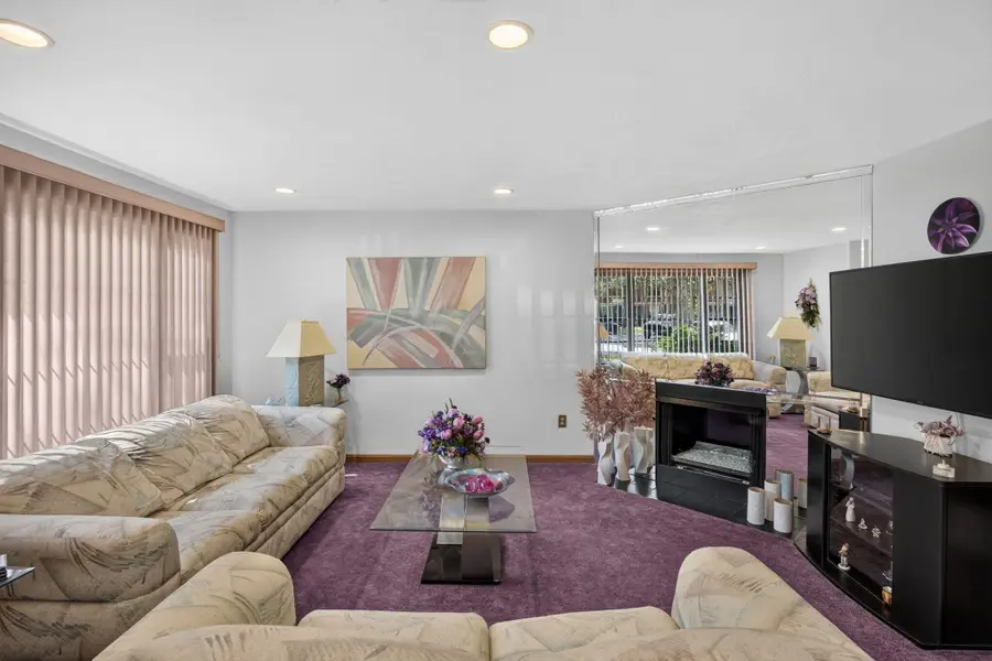 195 Falmouth Road #APT 9C, Mashpee, MA 02649 - #3
