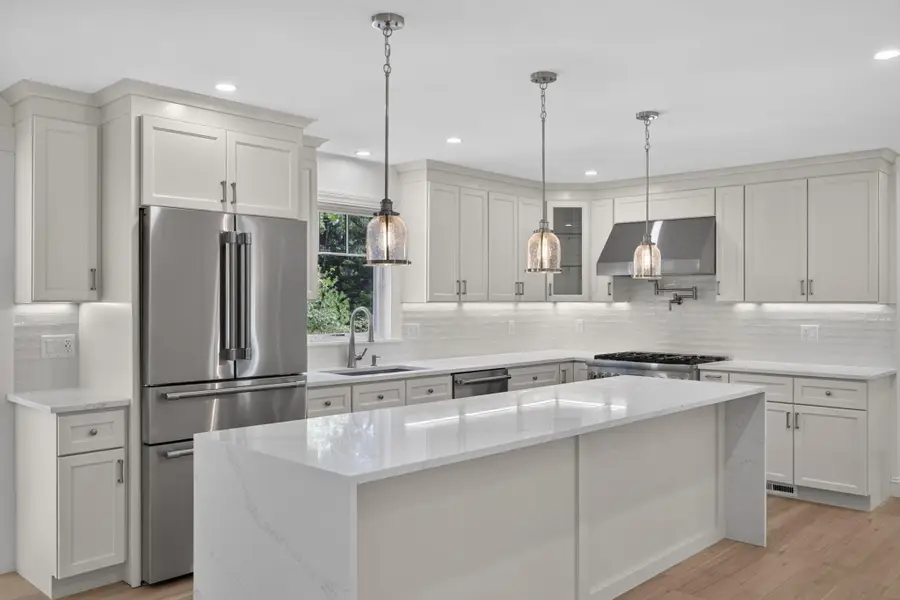 9 Estrella Lane, East Falmouth, MA 02536 - #2