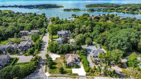 3 Old Dock Road #East, Falmouth, MA 02540