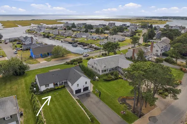 54 Buckley Road, West Dennis, MA 02670