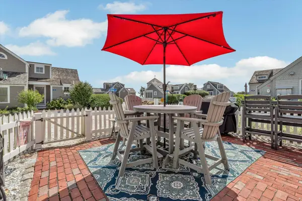 2 Cliffside Lane #UNIT 2, Mashpee, MA 02649