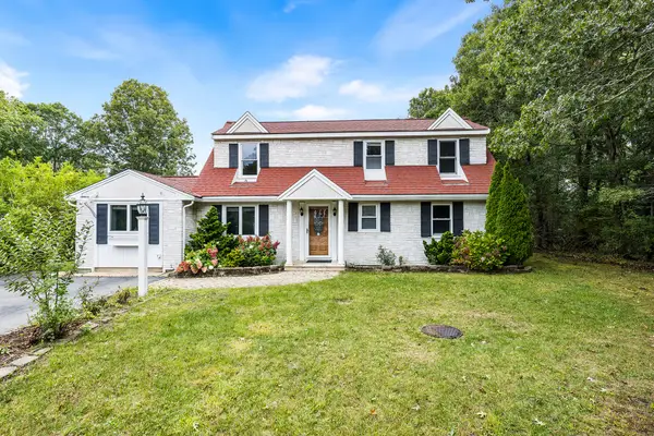 9 E Harbor Circle, Teaticket, MA 02536