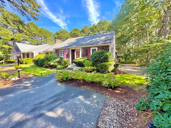 22 Warren Road, Yarmouth Port, MA 02675