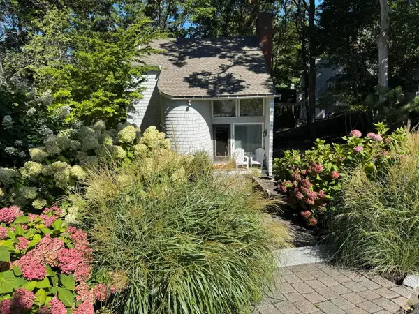 44 Summersea Road, Mashpee, MA 02649