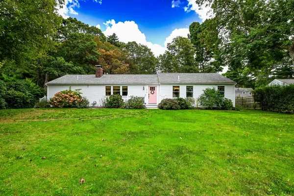 376 Nottingham Drive, Centerville, MA 02632