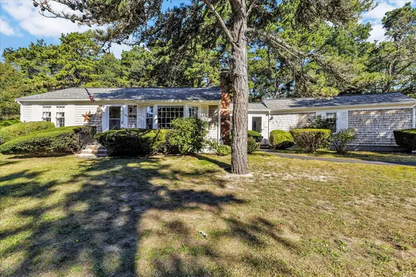 686 Queen Anne Road, Harwich, MA 02645