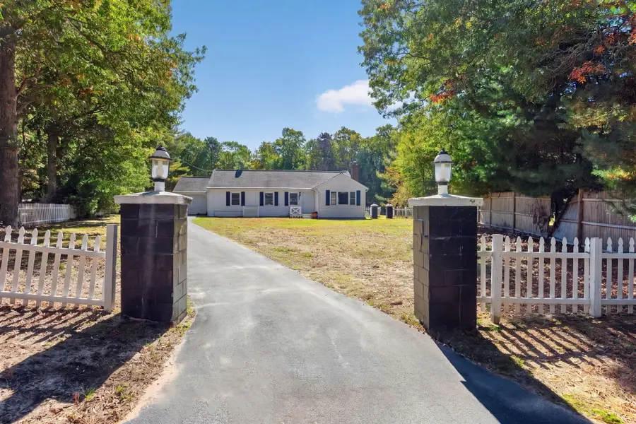 8 Spectacle Pond Drive, East Falmouth, MA 02536 - #3