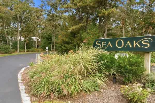 195 Falmouth Road #APT 19C, Mashpee, MA 02649