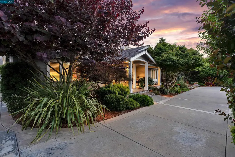 221 El Sobrante Dr, Danville, CA 94526 - Image #2