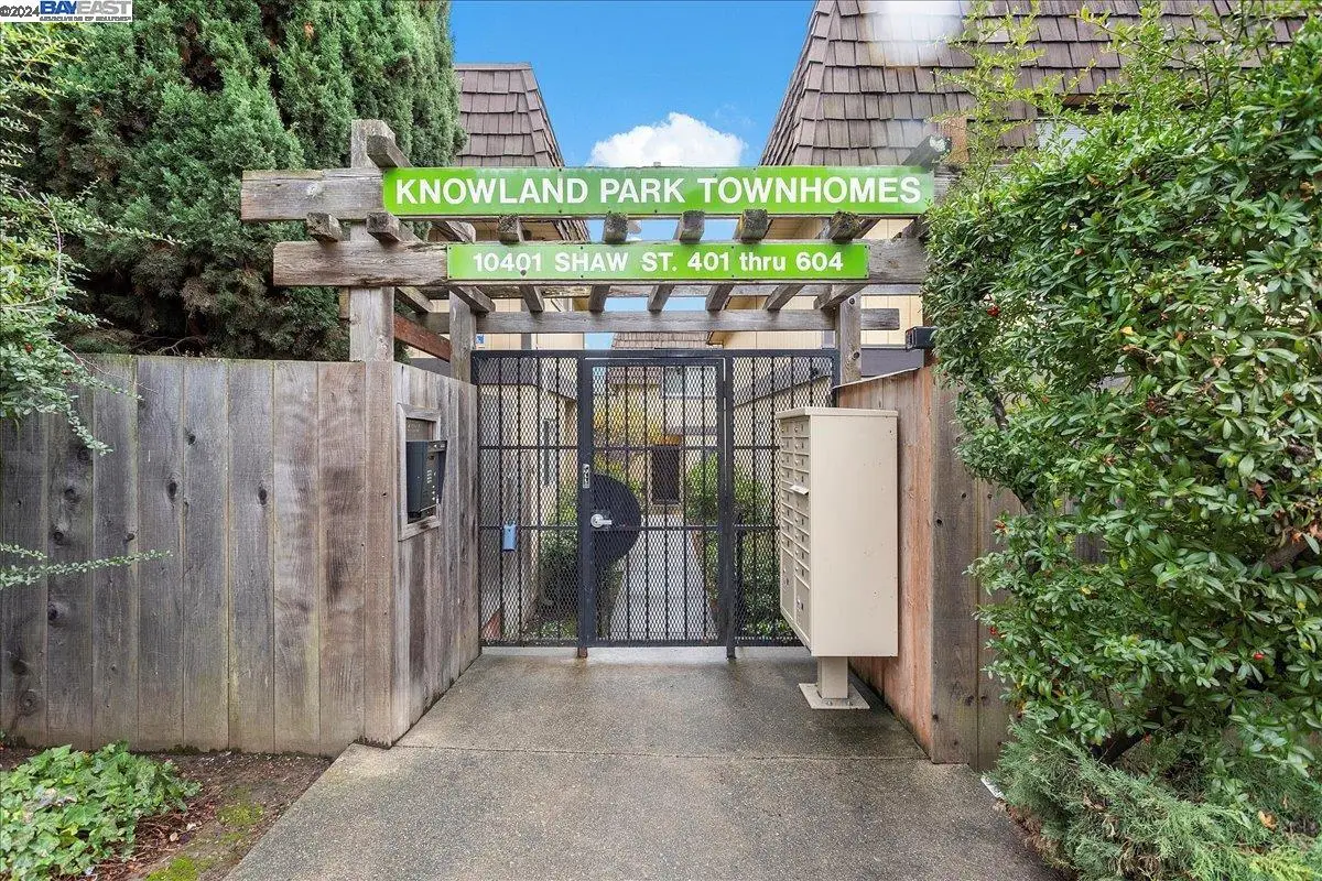 10401 Shaw St  #401, Oakland, CA 94605 - #1