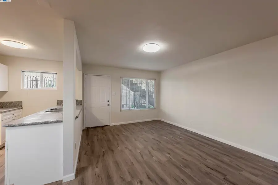 107 Catron Dr, Oakland, CA 94603 - Image #3