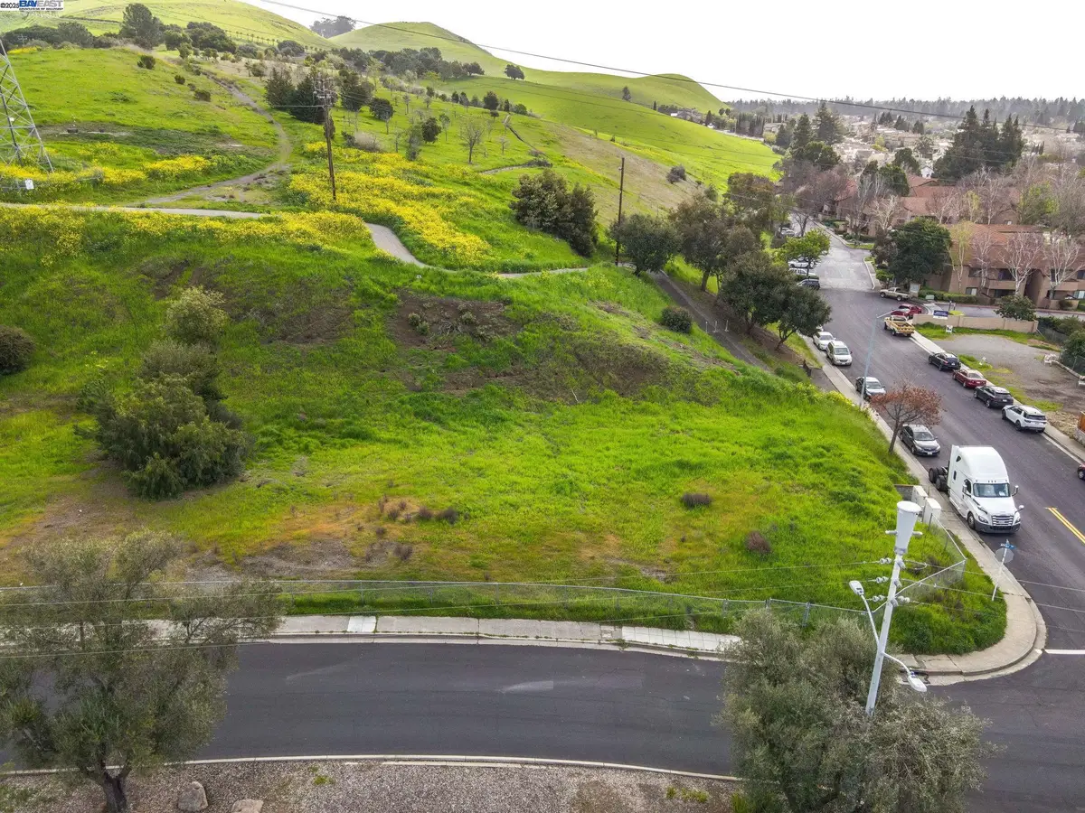 217 Appian Way, Union City, CA 94587 - #1